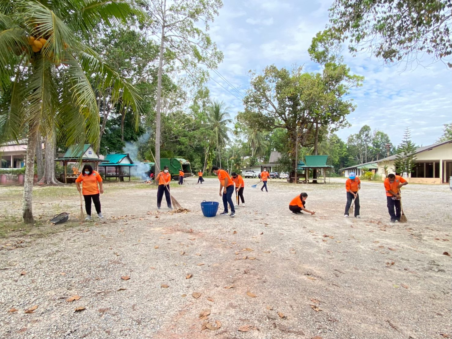กิจกรรมบำเพ็ญบำเพ็ญประโยชน์ ณ วัดห้วยต่อ อำเภอสิเกา จังหวัดตรัง